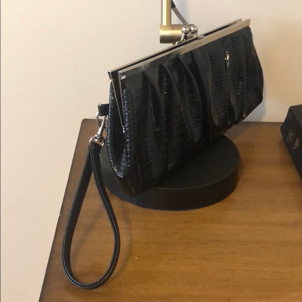 Handbag - Picture 3 of 4